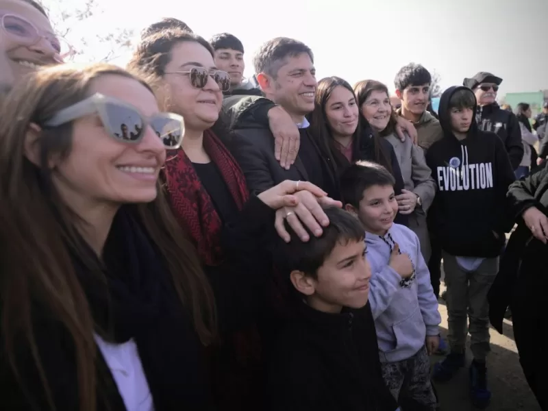 Kicillof inauguró un Centro de Atención Primaria de la Salud en el barrio Néstor Kirchner