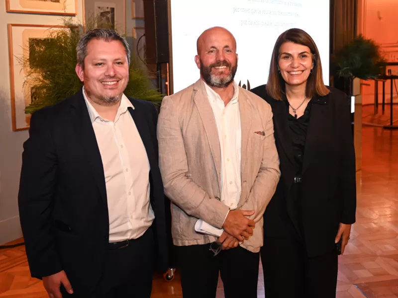 La Fundaci&oacute;n Oficios celebr&oacute; sus 20 a&ntilde;os y reconoci&oacute; el acompa&ntilde;amiento del Municipio
