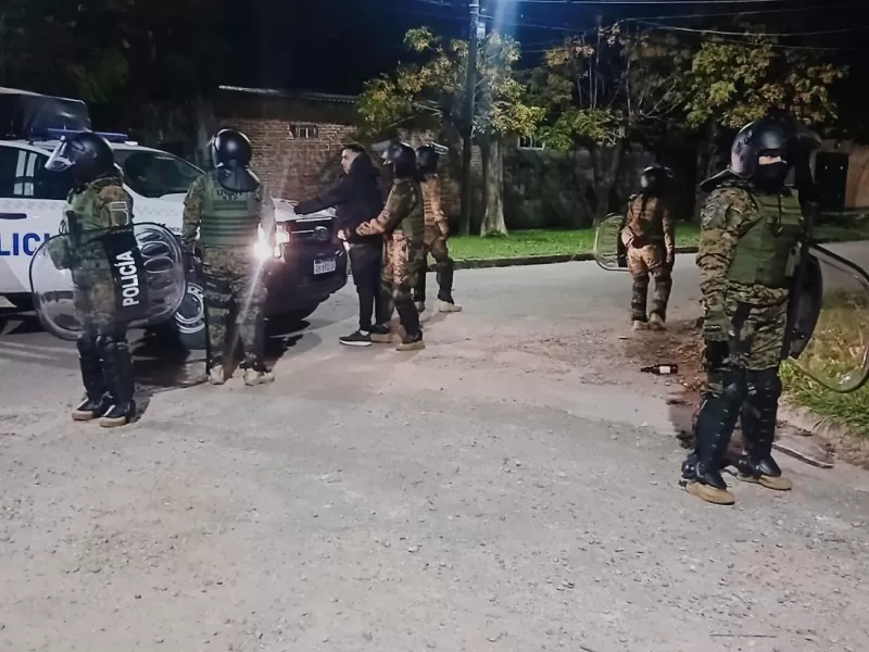 Realizan megaoperativos de saturación policial con móviles, motos y hasta helicópteros