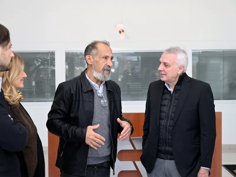 Julio Zamora visitó una autopartista de Benavídez y ratificó el apoyo del Municipio a la industria local