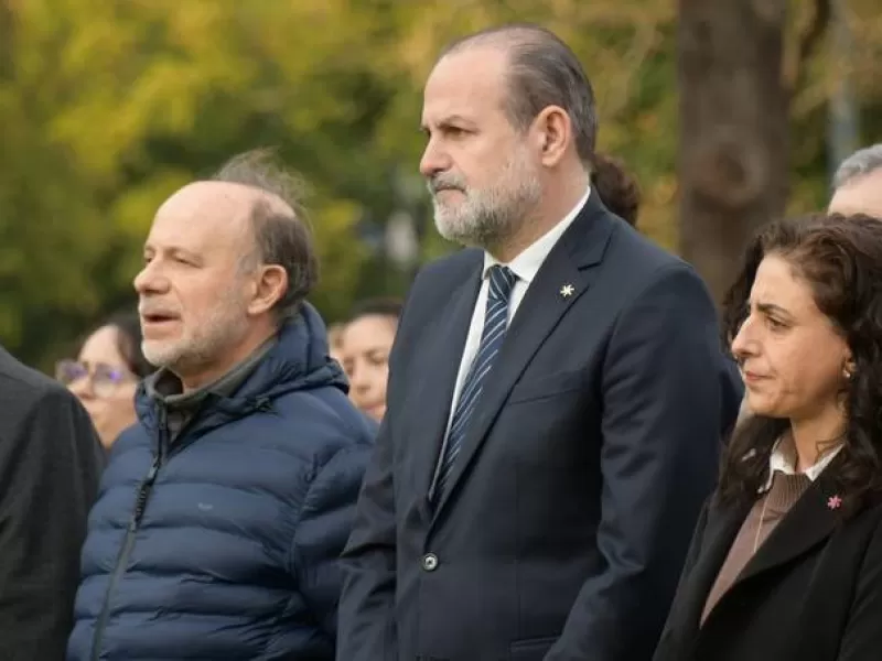 La ciudad record&oacute; a las v&iacute;ctimas del atentado a la AMIA y renov&oacute; el pedido de justicia