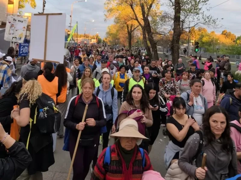 M&aacute;s de 500 juninenses caminaron a Luj&aacute;n en la 52&ordf; Peregrinaci&oacute;n Juvenil