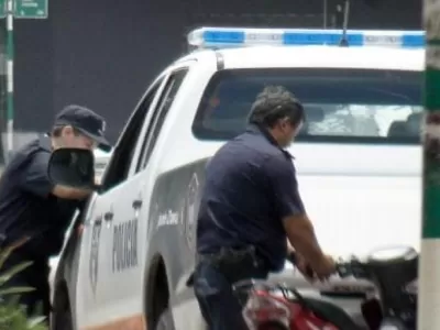 Violentos incidentes en la v&iacute;a p&uacute;blica: dos adolescentes heridas y un menor aprehendido