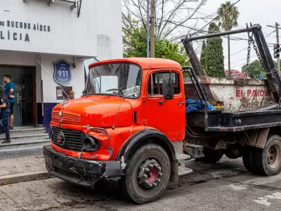 El municipio secuestr&oacute; un cami&oacute;n que arrojaba residuos en el espacio p&uacute;blico