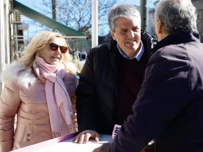 Marcos Nicolini llevó sus propuestas a Gardey y Vela en la recta final de la campaña