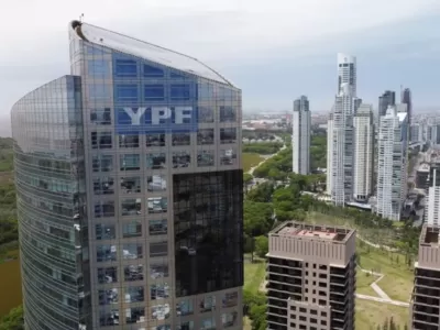 El Gobierno le pidió oficialmente a la jueza Loretta Preska que suspenda el fallo por YPF