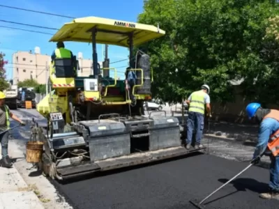 Repavimentarán otras 72 cuadras en distintos barrios: nuevas licitaciones y más avances urbanos