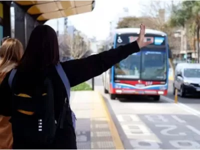 Colectivos en el AMBA siguen con frecuencia reducida tras falta de acuerdo por subsidios