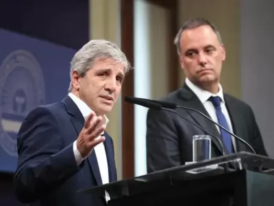 Denuncia por presuntas irregularidades en fondos de Nucleoel&eacute;ctrica: apuntan a Caputo, Adorni y Reidel
