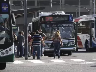 Reuni&oacute;n clave del Gobierno con empresas de colectivos para destrabar el conflicto y normalizar el servicio