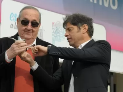 Axel Kicillof inaugura una escuela en Tandil y entrega patrulleros y equipamiento de seguridad