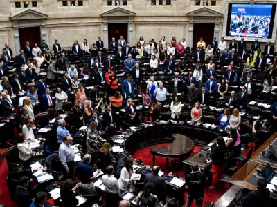 Milei prorrog&oacute; las sesiones extraordinarias e incorpor&oacute; el debate sobre el financiamiento universitario