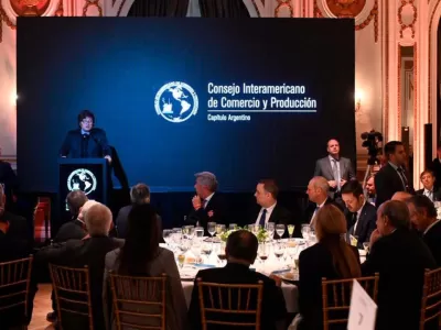 Milei reapareció en un encuentro empresario y calificó el caso ANDIS como una “nueva mentira de la casta”