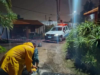 Cayeron 40 mil&iacute;metros en apenas media hora y se saturaron las calles