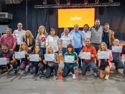Reconocieron a docentes de Educaci&oacute;n F&iacute;sica y anunciaron una nueva pista de atletismo