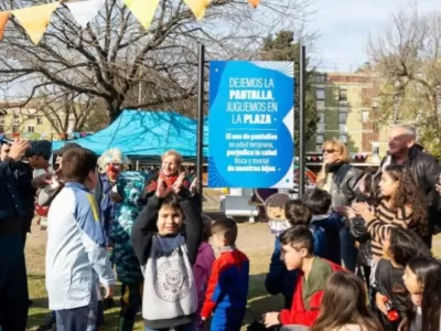 Reinauguraron la plaza del barrio Mariano Moreno con juegos nuevos y actividades para toda la familia