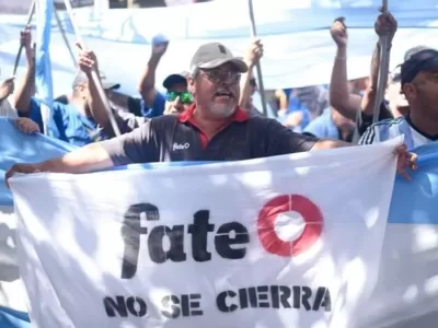 Conflicto en FATE: el SUTNA se moviliza a la Gobernaci&oacute;n y busca la intervenci&oacute;n de Axel Kicillof