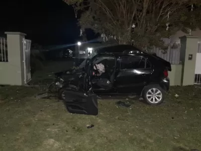 Tragedia en Montevideo y 71: choc&oacute; contra un pared&oacute;n y muri&oacute;