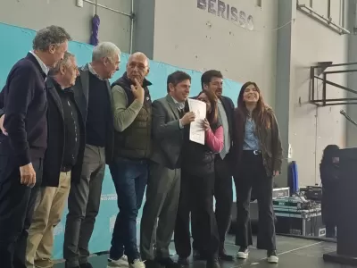 Kicillof apunt&oacute; contra Milei desde Berisso: &ldquo;Se est&aacute; robando recursos que le corresponden a la Provincia&rdquo;