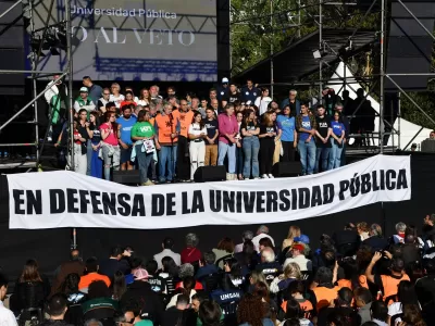 Paro universitario interrumpe el inicio de clases y crece el conflicto por el financiamiento