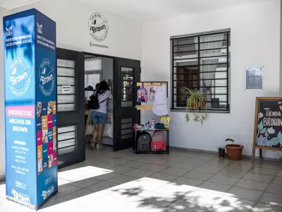 El municipio lanz&oacute; el programa &ldquo;Vuelta al cole&rdquo; en la tienda con beneficios para las familias