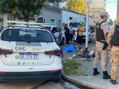 Tiroteo entre Prefectura y motochorros dej&oacute; un muerto y un herido grave