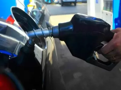 Suben los combustibles desde mayo por actualizaci&oacute;n parcial de impuestos dispuesta por el Gobierno