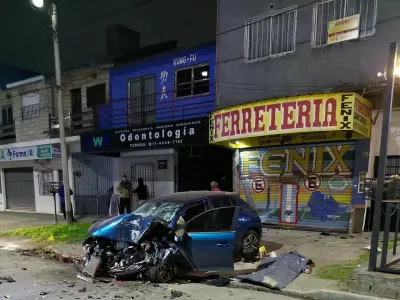 Una mujer muri&oacute; tras perder el control de su auto y chocar contra un comercio
