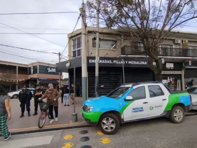 La Municipalidad sancionó a un local gastronómico por dañar la vereda