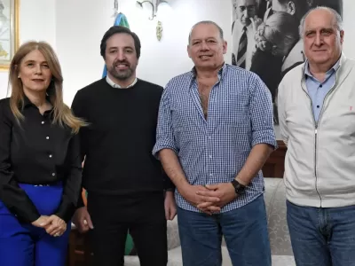 Magario y Kreplak analizaron nuevos proyectos para fortalecer el sistema de salud bonaerense