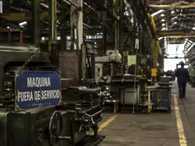 La crisis industrial profundiza la ca&iacute;da del empleo y pone en riesgo a miles de pymes