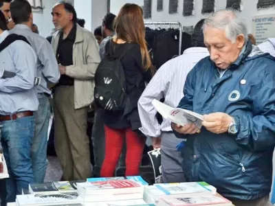 Feria del Libro Peronista con autores, editoriales y emprendedores