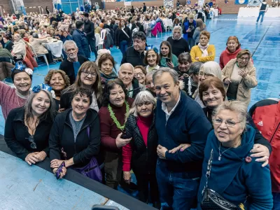Más de 2 mil adultos mayores celebraron el mes del abuelo
