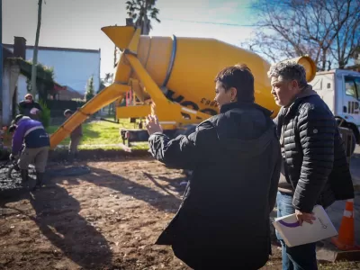 Avanza las obras de bacheo y mejoras en servicios públicos con fondos municipales