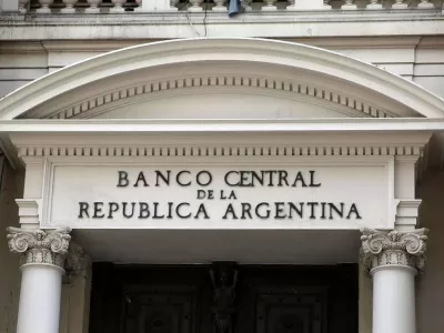 Consultoras y bancos prev&eacute;n una inflaci&oacute;n del 30% para 2026 y un d&oacute;lar a $1.673 a fin de a&ntilde;o