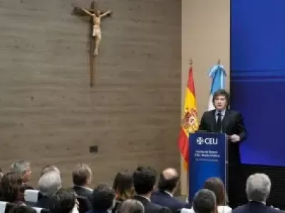 Javier Milei, sobre Manuel Adorni: &ldquo;Si la Justicia lo considera culpable, lo eyecto de una patada&rdquo;