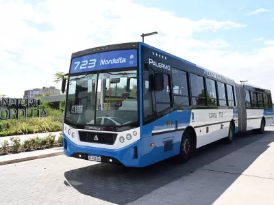 La L&iacute;nea 723 incorpor&oacute; colectivos articulados para mejorar la conectividad en Nordelta
