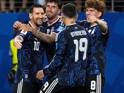 Argentina venci&oacute; a Inglaterra y jugar&aacute; la final del Mundial 2026 ante Espa&ntilde;a