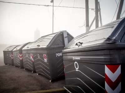 Instalaron 12 contenedores en Solano y presentaron nuevo cami&oacute;n recolector