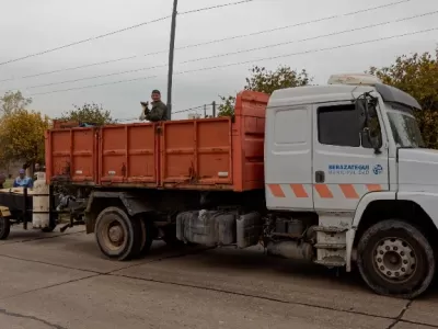 La Municipalidad avanza con el sellado de juntas en la Avenida Vergara