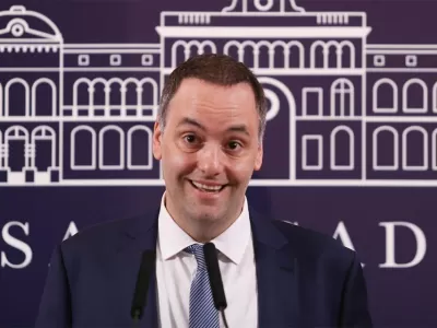 Adorni gana tiempo: Estir&oacute; los plazos para presentar declaraciones juradas