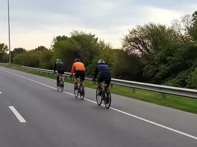 La Defensor&iacute;a reclam&oacute; m&aacute;s controles para impedir el ingreso de ciclistas a Panamericana
