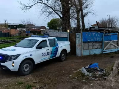 Encontraron muerto a un hombre: Estaba enterrado en el patio de la casa de su pareja