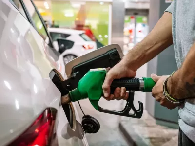 El Gobierno confirmó un aumento en los impuestos a los combustibles desde septiembre