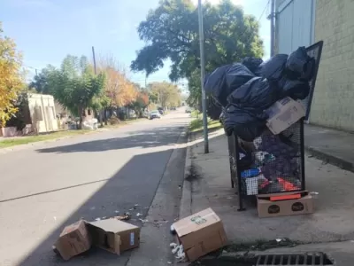 Vecinos denuncian acumulaci&oacute;n de basura y falta de respuestas en un sector de calle Almafuerte
