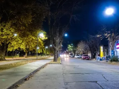 El Municipio avanza con la reconversi&oacute;n LED y mejora la iluminaci&oacute;n del Parque Central