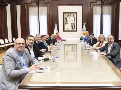 Kicillof se reuni&oacute; con pastores evang&eacute;licos y analizaron el impacto de la pobreza en la provincia