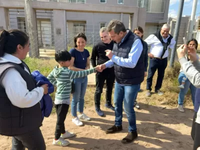 Sergio Massa recorrió la ciudad y cuestionó el freno a obras y el ajuste del gobierno nacional
