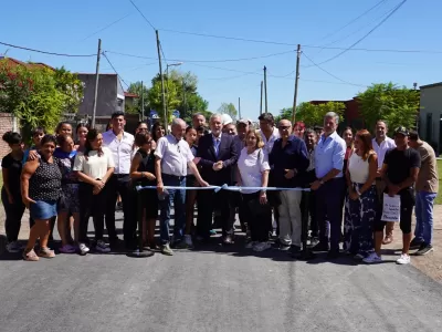 Alak inaugur&oacute; una obra vial en Lisandro Olmos en el marco del Plan 1000 cuadras