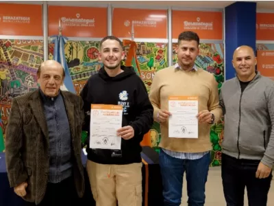 Mussi entregó certificados de habilitación a 17 comercios